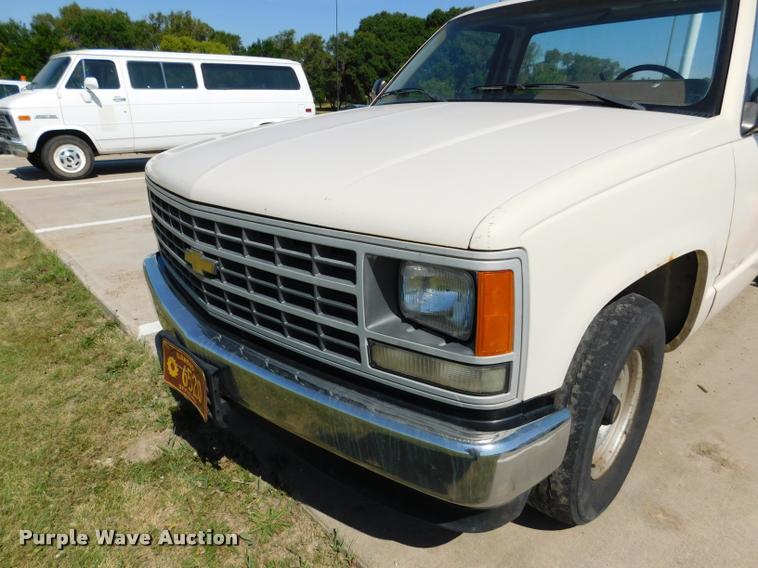 image for item DB9469 1988 Chevrolet Cheyenne 1500 pickup truck