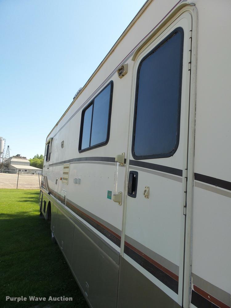 image for item DH9658 1996 Holiday Rambler Endeaver LE RV