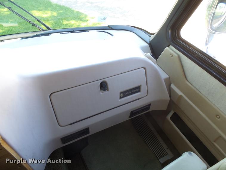 image for item DH9658 1996 Holiday Rambler Endeaver LE RV