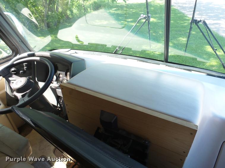 image for item DH9658 1996 Holiday Rambler Endeaver LE RV