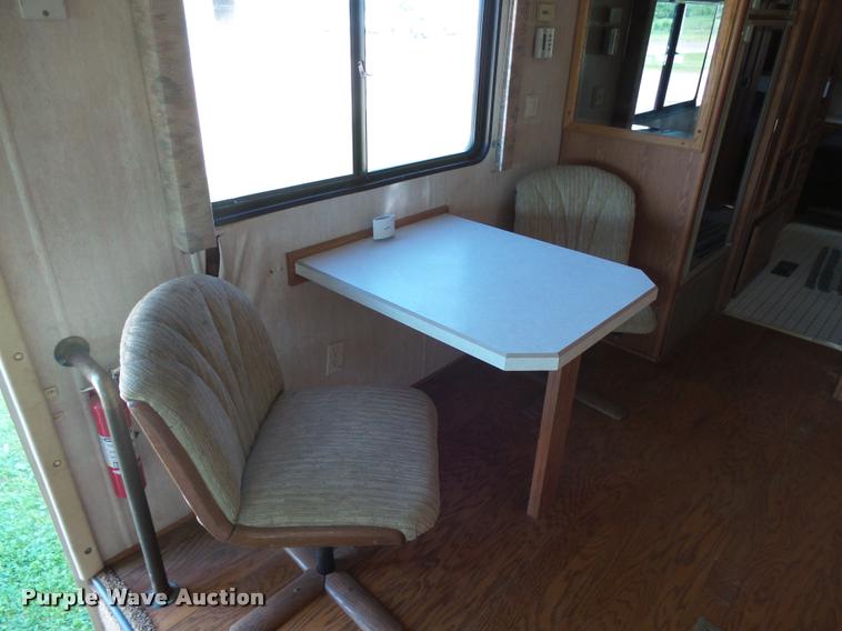 image for item DH9658 1996 Holiday Rambler Endeaver LE RV