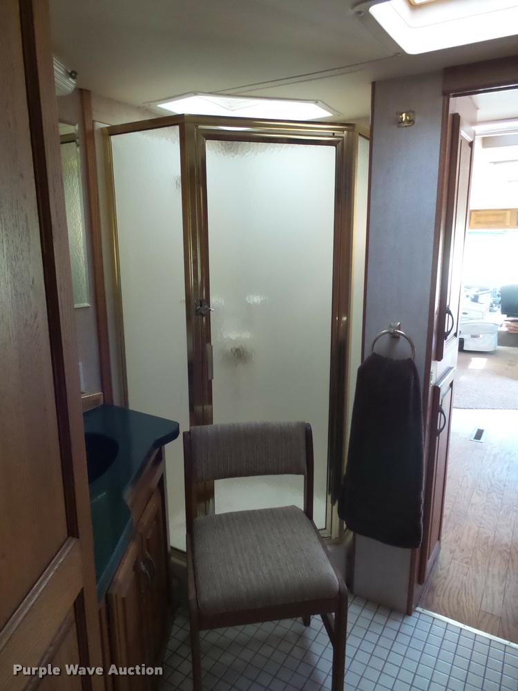 image for item DH9658 1996 Holiday Rambler Endeaver LE RV