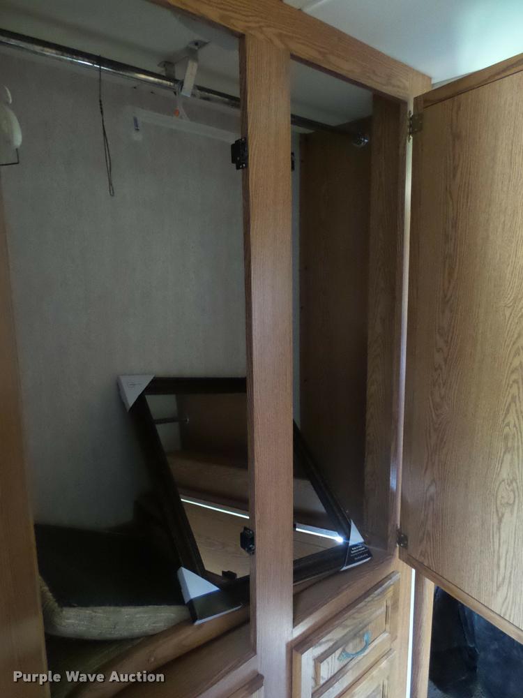 image for item DH9658 1996 Holiday Rambler Endeaver LE RV