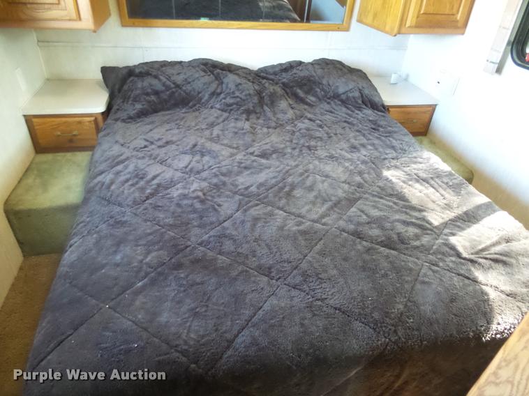 image for item DH9658 1996 Holiday Rambler Endeaver LE RV