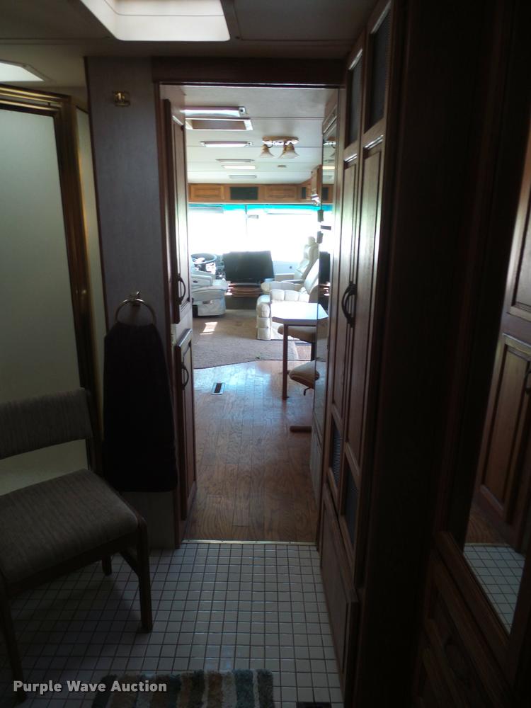 image for item DH9658 1996 Holiday Rambler Endeaver LE RV