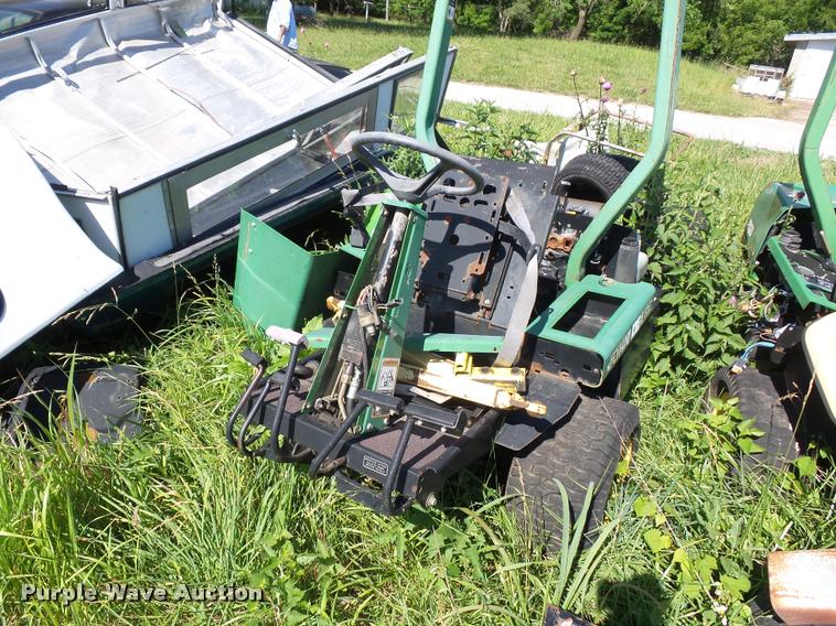 image for item DJ9545 (2) John Deere lawn mowers