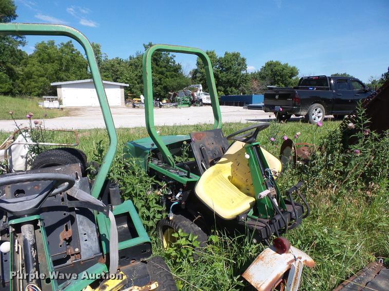image for item DJ9545 (2) John Deere lawn mowers