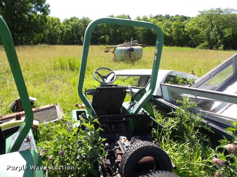 image for item DJ9545 (2) John Deere lawn mowers