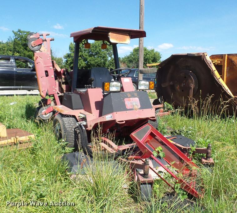 image for item DJ9546 Toro Groundmaster 580D riding lawn mower