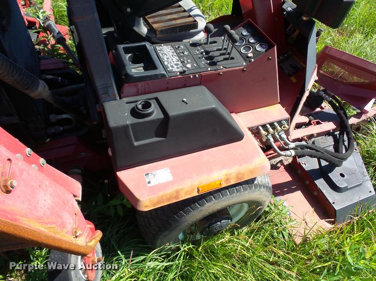 image for item DJ9546 Toro Groundmaster 580D riding lawn mower