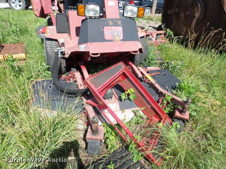 image for item DJ9546 Toro Groundmaster 580D riding lawn mower