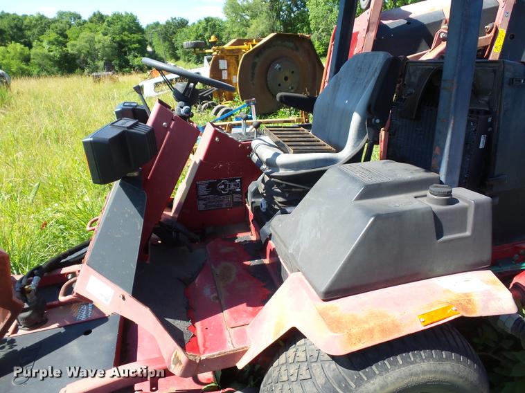 image for item DJ9546 Toro Groundmaster 580D riding lawn mower