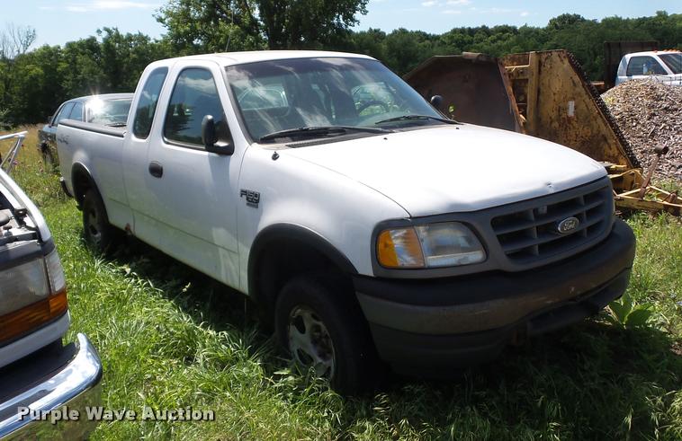 image for item DJ9550 2001 Ford F150 Super Cab pickup truck