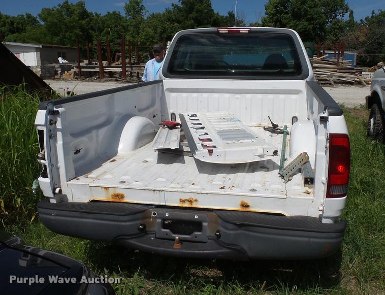 image for item DJ9550 2001 Ford F150 Super Cab pickup truck