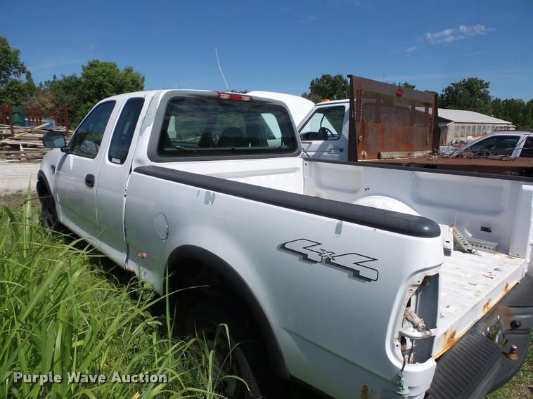 image for item DJ9550 2001 Ford F150 Super Cab pickup truck