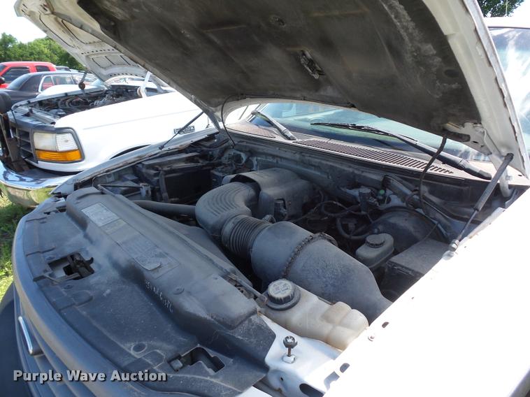 image for item DJ9550 2001 Ford F150 Super Cab pickup truck