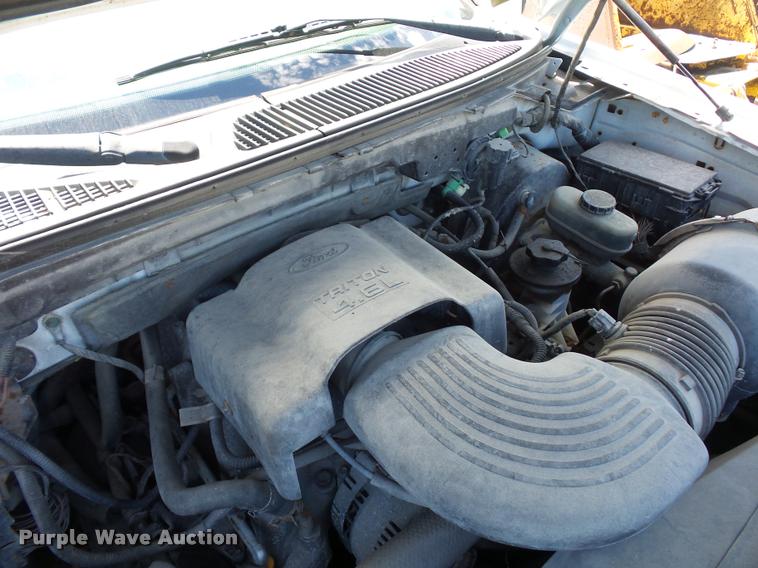 image for item DJ9550 2001 Ford F150 Super Cab pickup truck