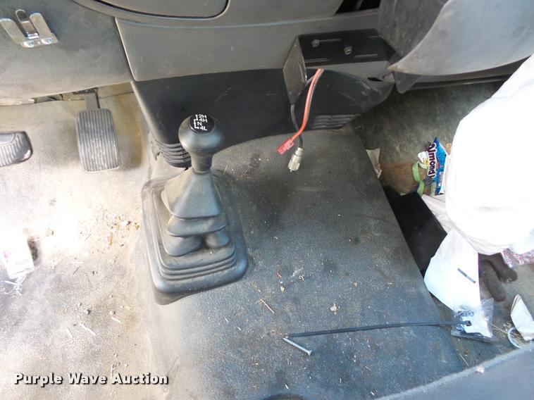 image for item DJ9550 2001 Ford F150 Super Cab pickup truck