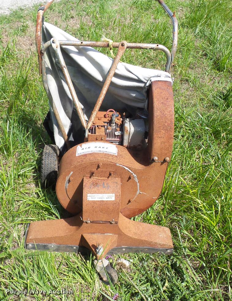 image for item DJ9551 Lawn and garden equipment