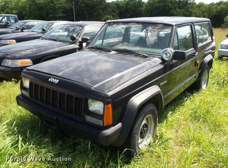 image for item DJ9554 1995 Jeep Cherokee SUV