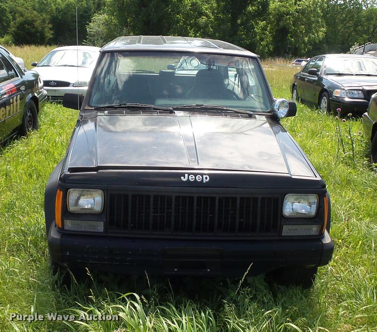 image for item DJ9554 1995 Jeep Cherokee SUV