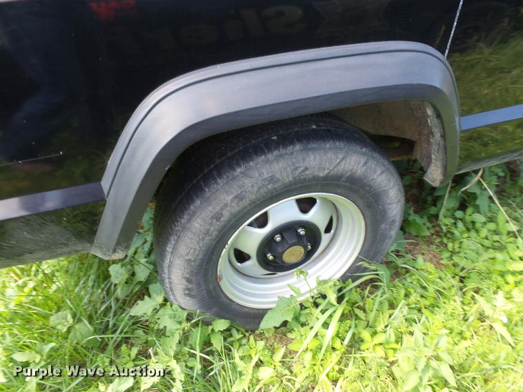 image for item DJ9554 1995 Jeep Cherokee SUV