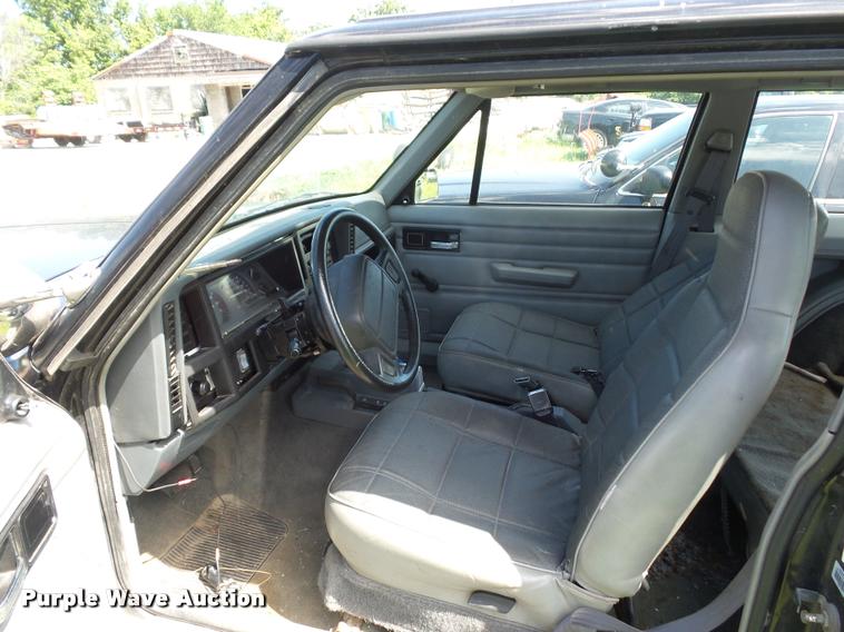 image for item DJ9554 1995 Jeep Cherokee SUV