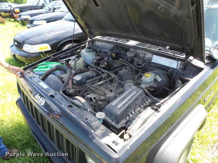 image for item DJ9554 1995 Jeep Cherokee SUV