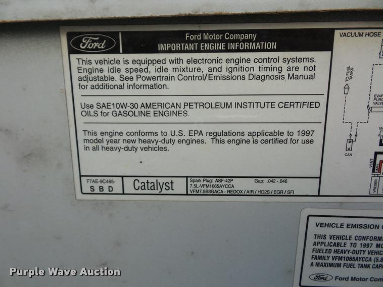 image for item DJ9555 1997 Ford F350 flatbed pickup truck