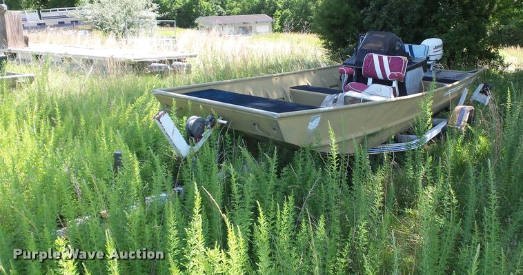 image for item DJ9556 Lowe Commander boat and trailer