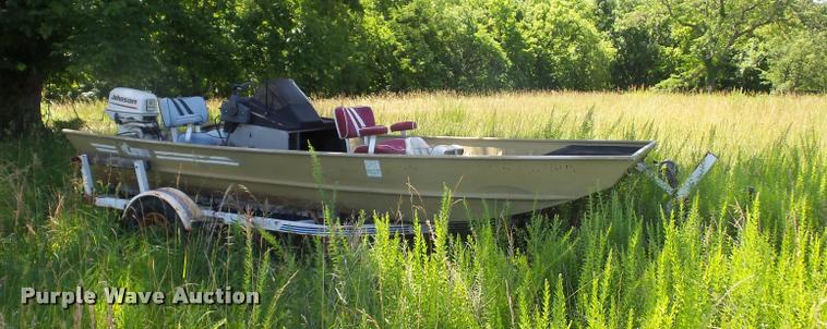 image for item DJ9556 Lowe Commander boat and trailer