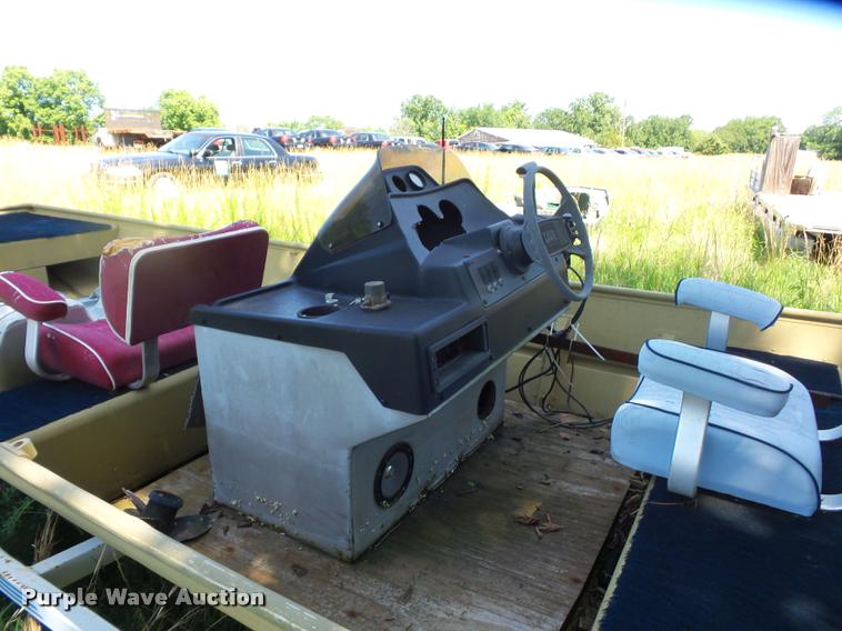 image for item DJ9556 Lowe Commander boat and trailer