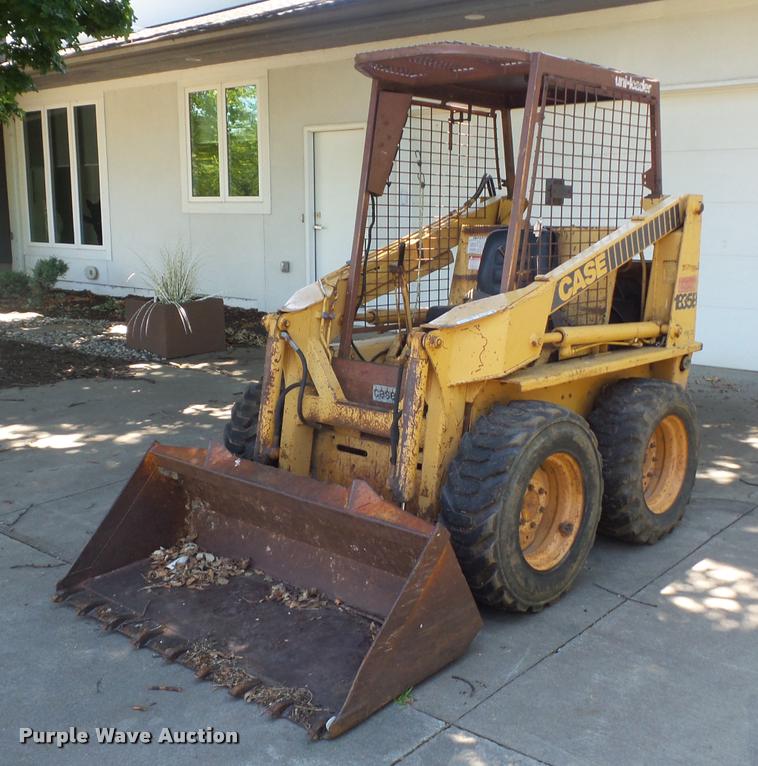 image for item DJ9557 Case 1835B skid steer