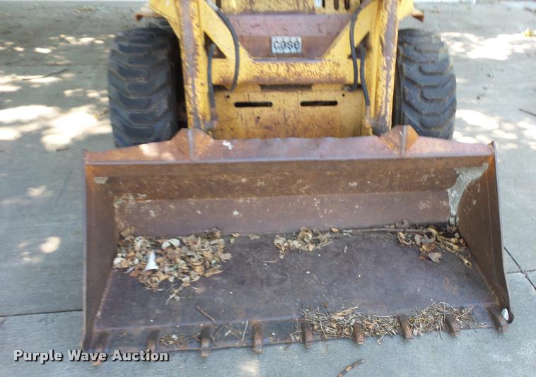 image for item DJ9557 Case 1835B skid steer
