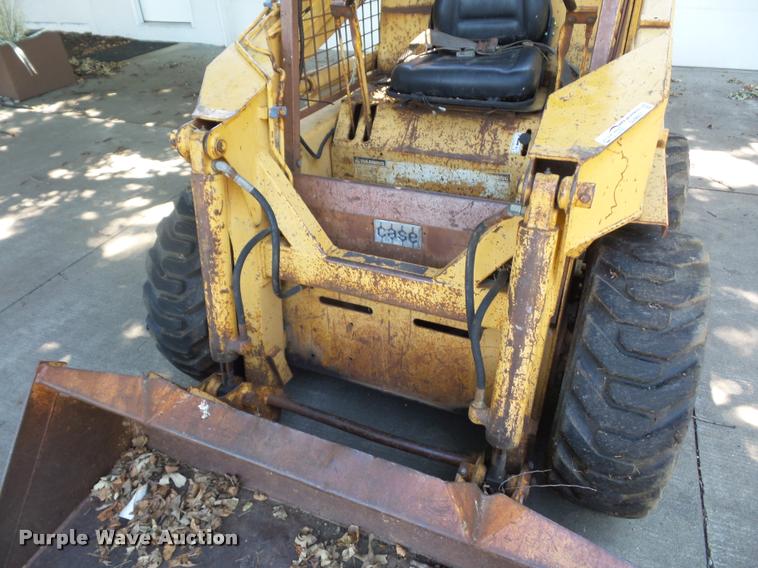 image for item DJ9557 Case 1835B skid steer