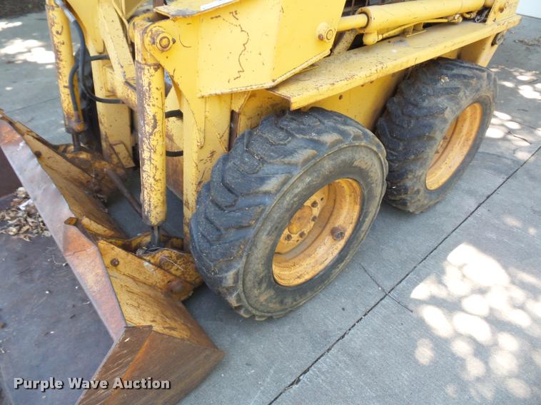 image for item DJ9557 Case 1835B skid steer