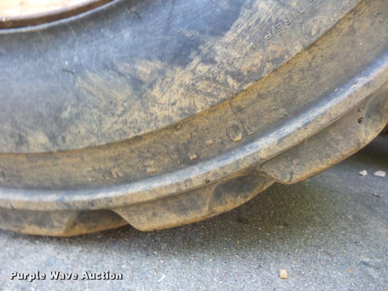 image for item DJ9557 Case 1835B skid steer