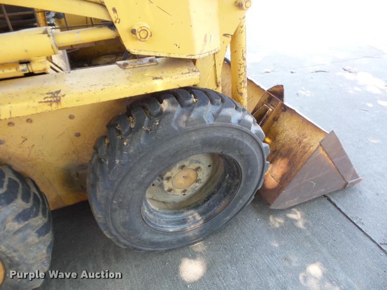 image for item DJ9557 Case 1835B skid steer