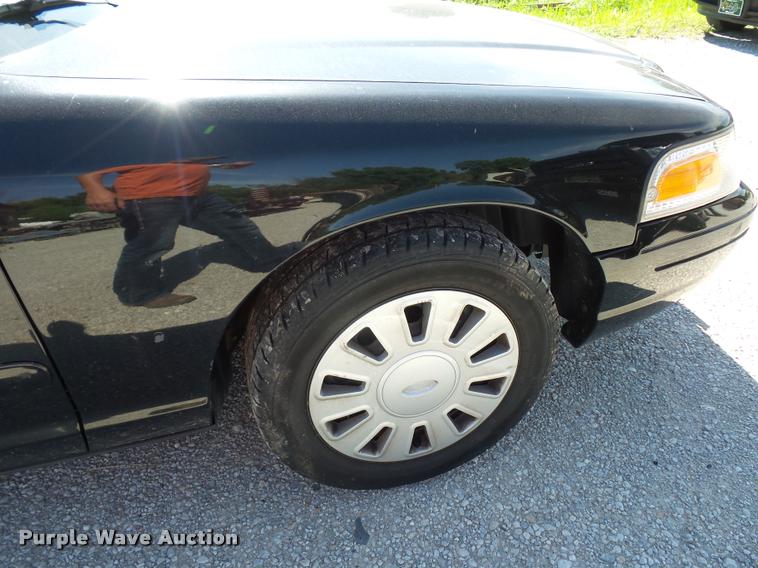 image for item DJ9558 2008 Ford Crown Victoria Police Interceptor