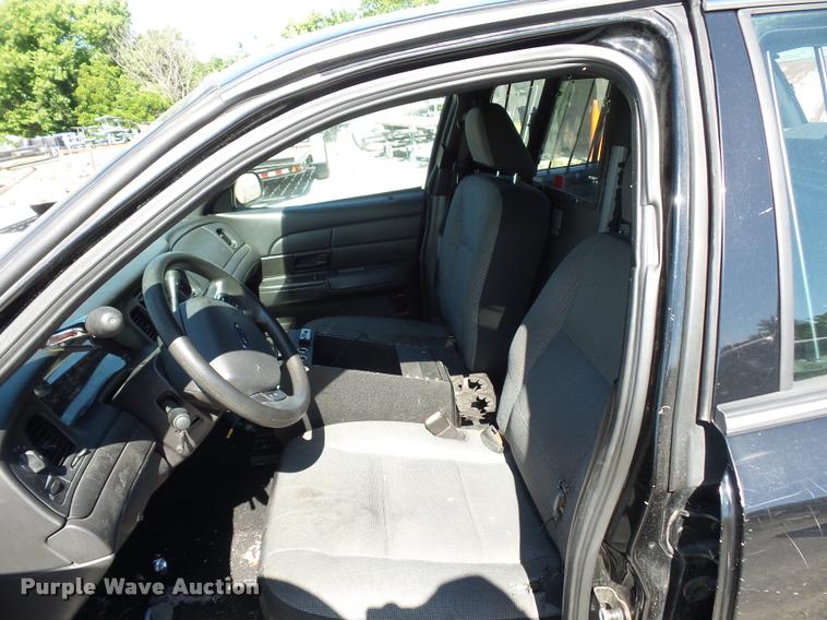 image for item DJ9558 2008 Ford Crown Victoria Police Interceptor