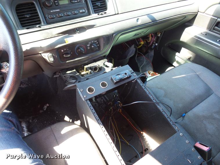 image for item DJ9558 2008 Ford Crown Victoria Police Interceptor