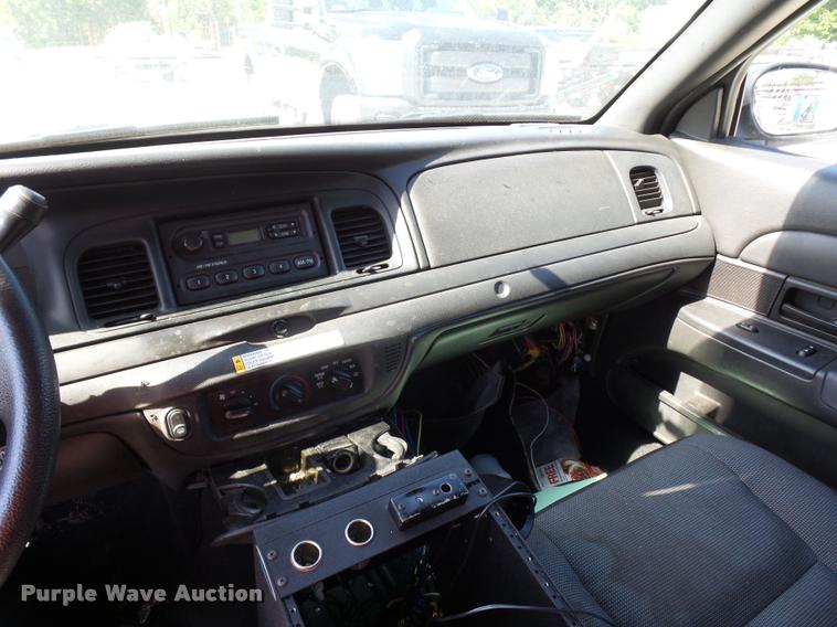 image for item DJ9558 2008 Ford Crown Victoria Police Interceptor
