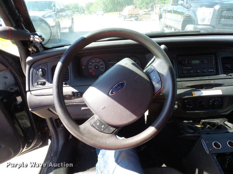 image for item DJ9558 2008 Ford Crown Victoria Police Interceptor