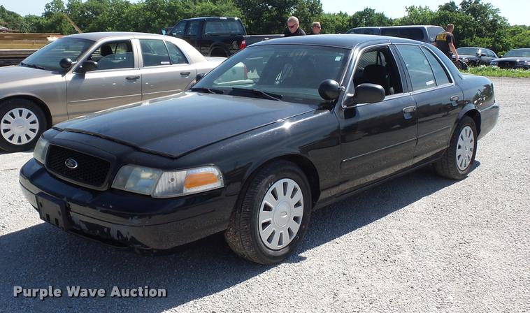 image for item DJ9561 2007 Ford Crown Victoria Police Interceptor
