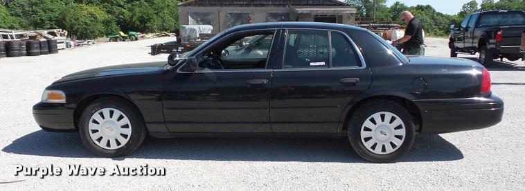 image for item DJ9561 2007 Ford Crown Victoria Police Interceptor