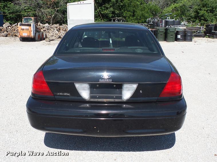 image for item DJ9561 2007 Ford Crown Victoria Police Interceptor