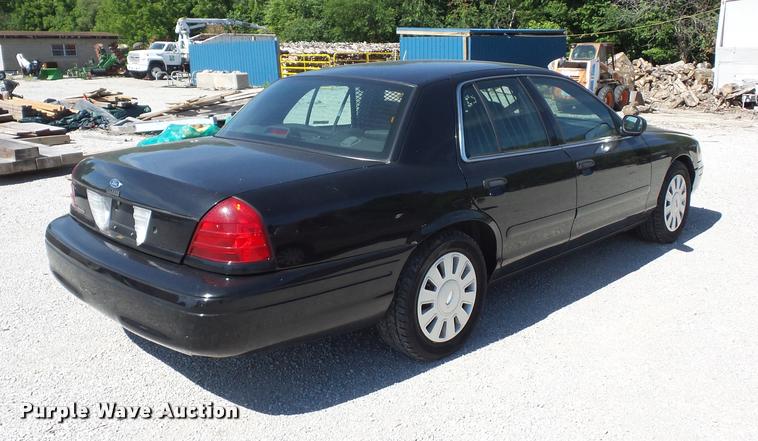 image for item DJ9561 2007 Ford Crown Victoria Police Interceptor