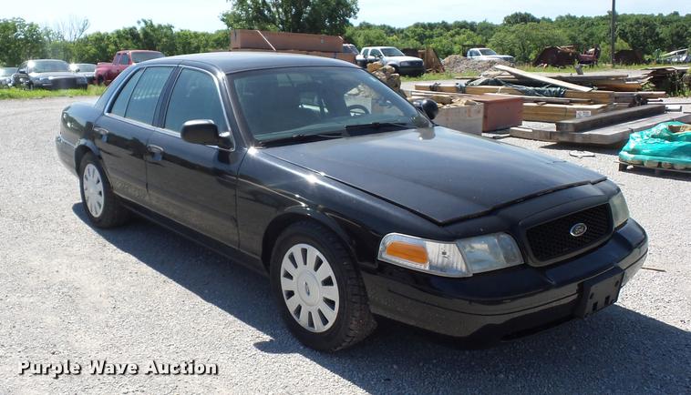 image for item DJ9561 2007 Ford Crown Victoria Police Interceptor