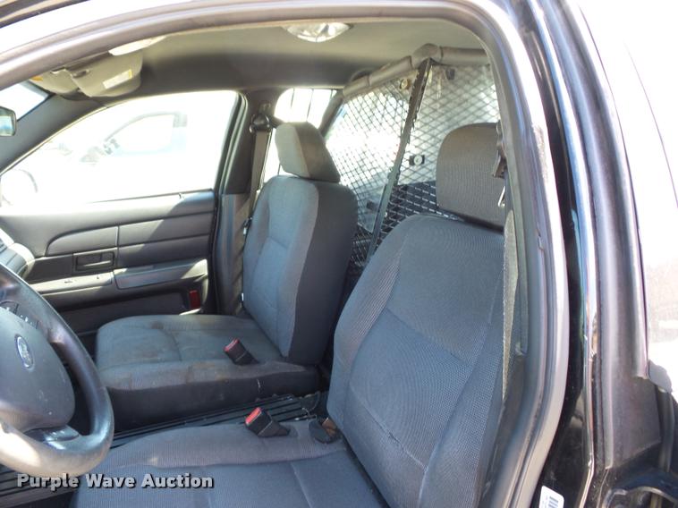 image for item DJ9561 2007 Ford Crown Victoria Police Interceptor