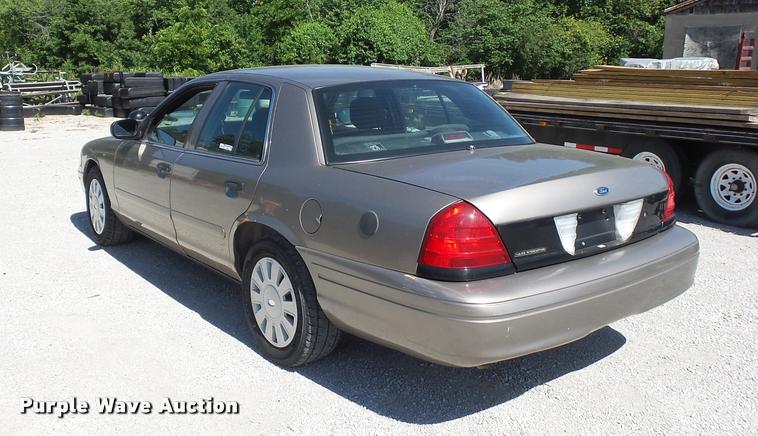 image for item DJ9562 2007 Ford Crown Victoria Police Interceptor